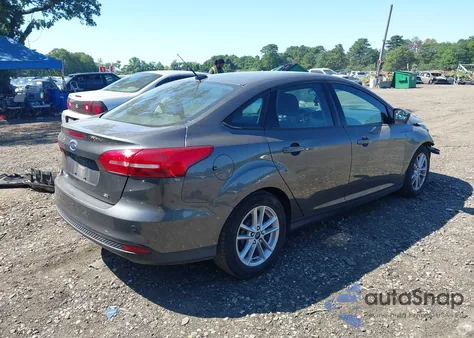 2015 Ford Focus Se z USA, uszkodzony, nr VIN 1FADP3F27FL353162